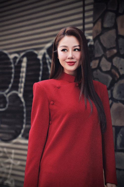 Nam Thư bị tố giật chồng. Nam Thư bị tố giật chồng.