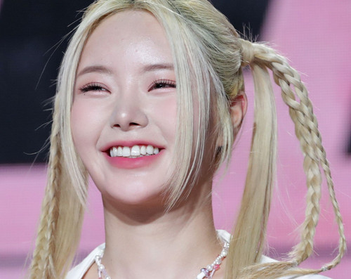 Keena là thành viên duy nhất của Fifty Fifty "quay xe", không phải trả món nợ khổng lồ. Ảnh: Getty.