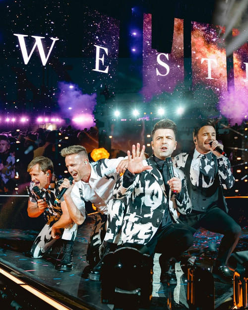 Vé concert Westlife tại TPHCM đã được bán hết.