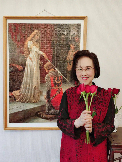 Nhà văn Quỳnh Dao tự sát tại nhà riêng. Thi thể bà sẽ hỏa táng chiều 6/12. Nhà văn Quỳnh Dao tự sát tại nhà riêng. Thi thể bà sẽ hỏa táng chiều 6/12.