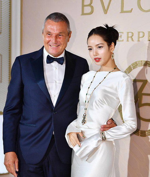 CEO của Bvlgari xóa hình ảnh của Lisa trên trang cá nhân.