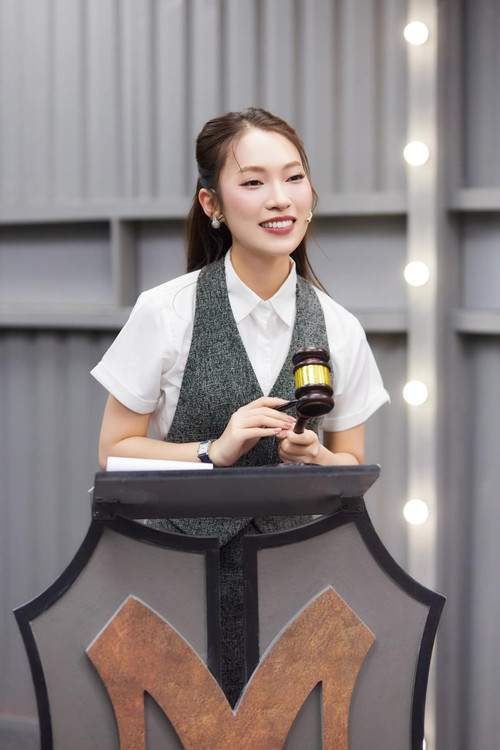 Nhiều khán giả nhận xét Khánh Vy không phù hợp với show giải trí đòi hỏi trải nghiệm, "mảng miếng" như ATVNCG. Nhiều khán giả nhận xét Khánh Vy không phù hợp với show giải trí đòi hỏi trải nghiệm, "mảng miếng" như ATVNCG.