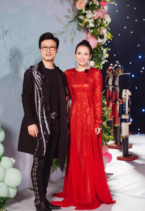 Chương Tử Di và Uông Phong đều nổi tiếng đào hoa, tình trường ồn ào. Chương Tử Di và Uông Phong đều nổi tiếng đào hoa, tình trường ồn ào.