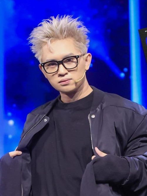 Huấn luyện viên Rap Việt xin lỗi vì bản rap thô tục về người yêu cũ.