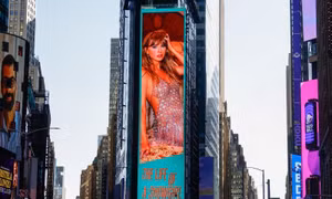 “The Life of a Showgirl” giúp Taylor Swift vượt kỷ lục Adele, vươn lên dẫn đầu Billboard