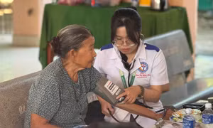 Chiến dịch Mùa Hè Xanh: Sinh viên Y tham gia chăm sóc sức khỏe cho người dân