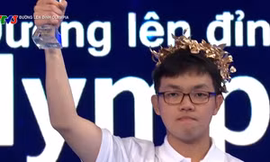 Nam sinh THPT Đông Hà giành vòng nguyệt quế cuộc thi Tháng Olympia năm thứ 26