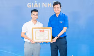 Kỷ lục của người giành giải Nhất cuộc thi sáng tác tranh về Đại hội Đoàn 