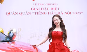 Quán quân Phương Chi nhận giải thưởng 'khủng' tại lễ trao giải 'Tiếng hát Hà Nội 2025'