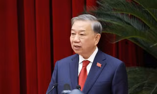 Vững bước dưới cờ Đảng