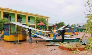 Thủ tướng yêu cầu thần tốc sửa chữa trường lớp cho lễ khai giảng