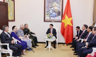 Chủ tịch nước Lương Cường tiếp gia đình các nhân sĩ hữu nghị Trung Quốc