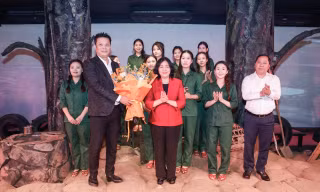 Chủ tịch Ủy ban Trung ương MTTQ Việt Nam Bùi Thị Minh Hoài dự chương trình 'Huyền thoại tuổi thanh xuân'