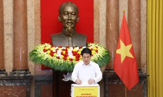 Chủ tịch nước và Văn phòng Chủ tịch nước quyên góp, ủng hộ đồng bào khắc phục hậu quả bão số 10