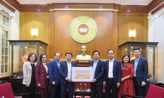 Hơn 1 triệu người dân quyên góp ủng hộ đồng bào vùng bão lũ