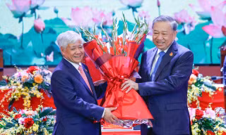 Tổng Bí thư Tô Lâm: Làm việc, hành động nhiều hơn; ít khẩu hiệu hơn, ít thủ tục hơn, nhiều nụ cười của Nhân dân hơn