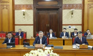 Toàn hệ thống chính trị khẩn trương hoạt động bình thường ngay sau Tết