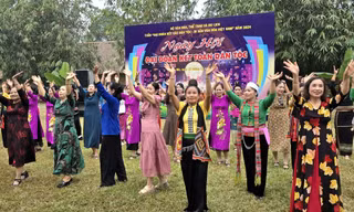 Phấn đấu 100% xã, phường thiết lập trang mạng xã hội để tương tác trực tiếp với người dân