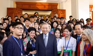 Tổng Bí thư: Học sinh, sinh viên, thanh niên dân tộc thiểu số cần 'dám mơ ước lớn, dám đi xa'
