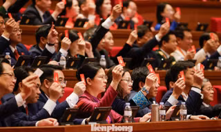 Đoàn Chủ tịch Đại hội XIV gồm 16 đồng chí Ủy viên Bộ Chính trị