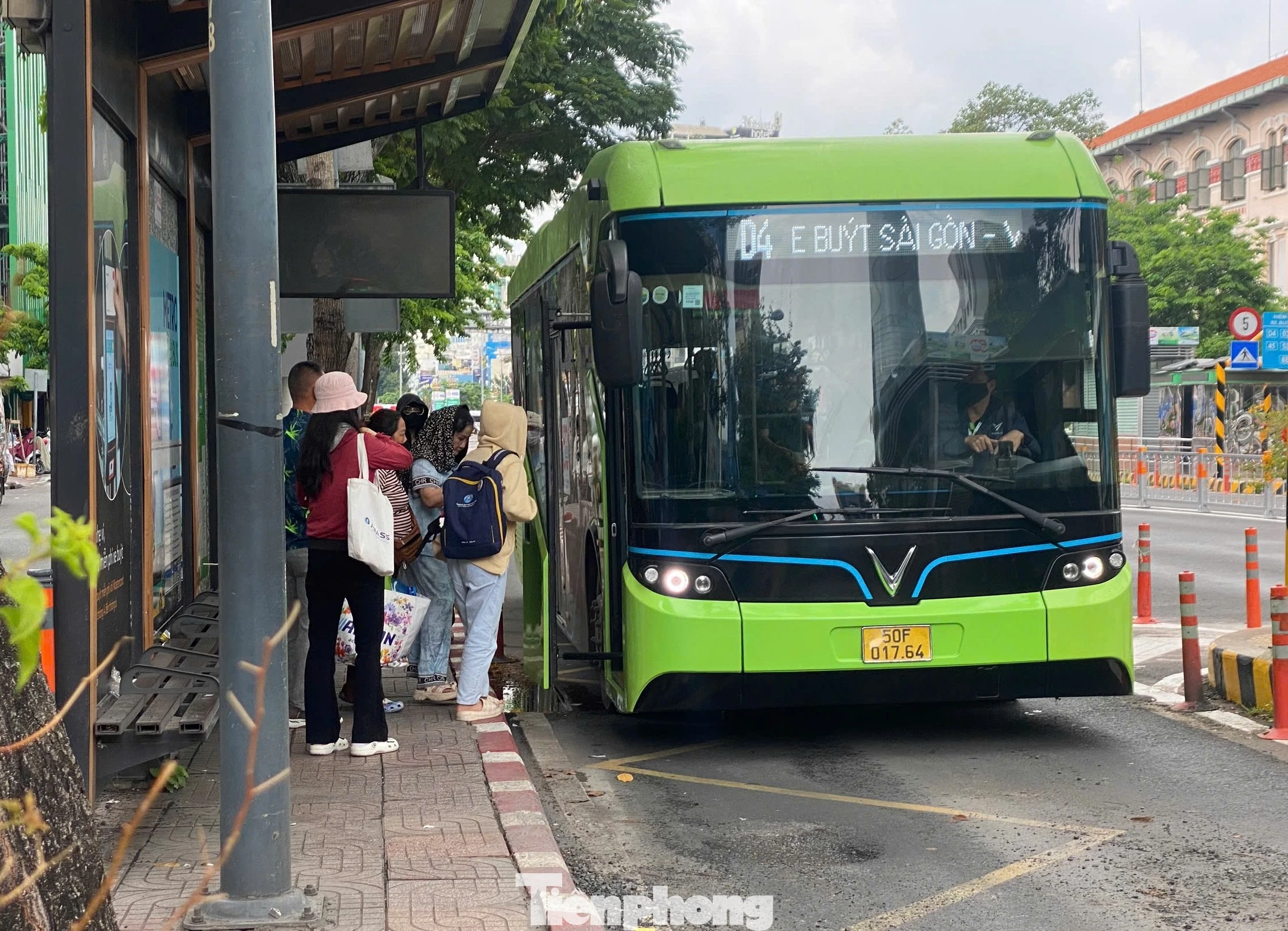 TPHCM chính thức vận hành 25 tuyến buýt điện mới từ 1/3, VinBus khai thác 9 tuyến
