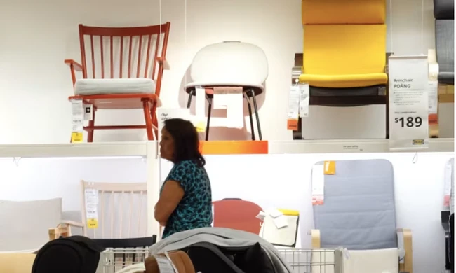 Tổng thống Mỹ Trump bất ngờ hoãn tăng thuế với đồ gỗ