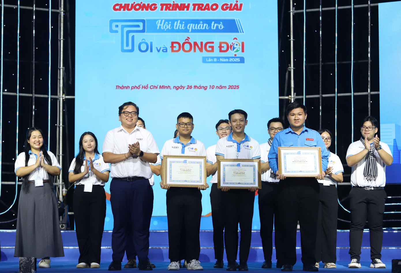 Hội LHTN Việt Nam TPHCM trao thưởng các thí sinh đạt thành tích cao hội thi quản trò “Tôi và đồng đội” lần thứ 8. img-4428.jpg