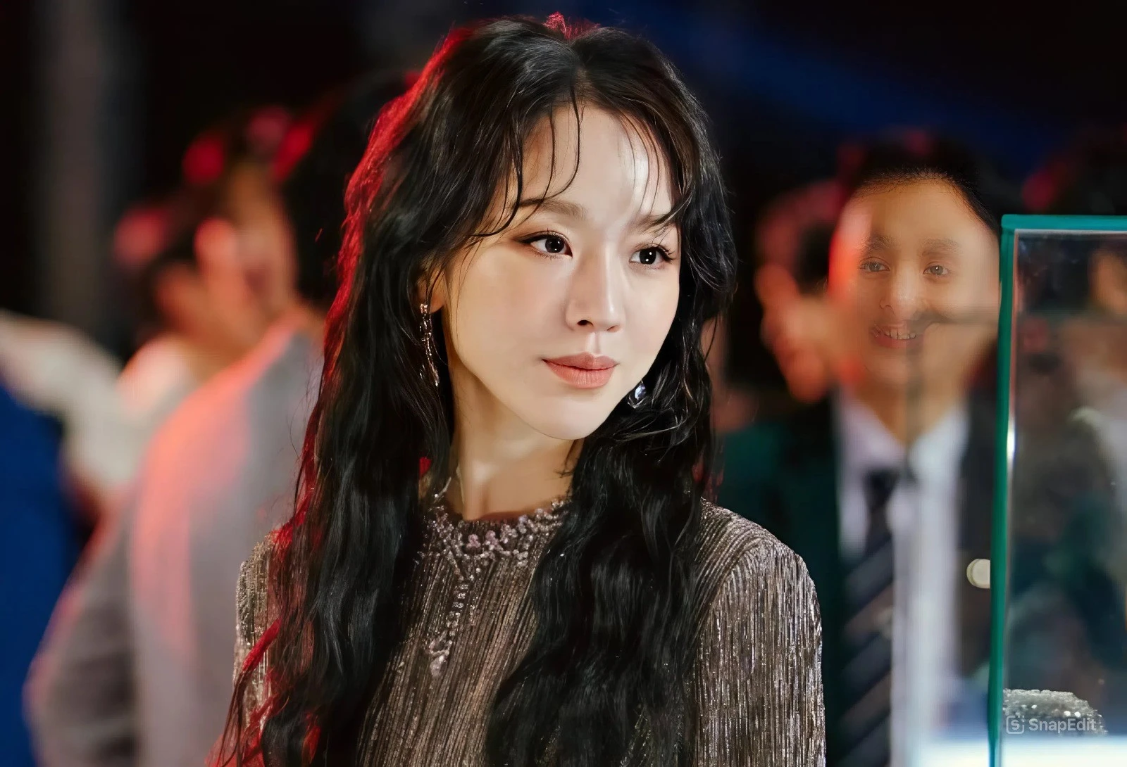 The Art of Sarah: Bộ Phim Hàn Gây Sốt Trên Netflix Với Cốt Truyện Đầy Ảo Giả