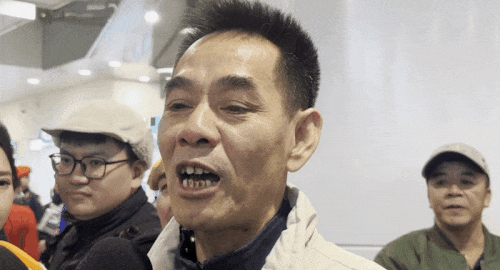 Bố trung vệ Hiểu Minh xúc động nói về chấn thương của con trai