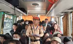 CSGT Hà Nội 'siết' kiểm soát xe kinh doanh vận tải dịp nghỉ lễ