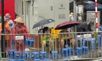 Xếp ghế, trải bạt ở vỉa hè để bán chỗ xem diễu binh, diễu hành sẽ bị xử lý ra sao?