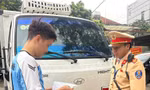 Hà Nội: Phát hiện tài xế xe tải mua giấy phép vào phố cấm qua mạng xã hội