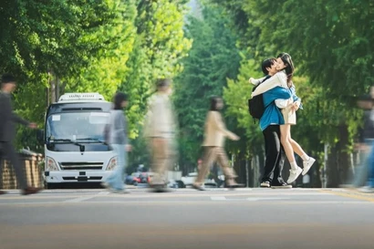 Park Jin Young: 'Ai cũng từng trải qua khoảnh khắc yêu đương'