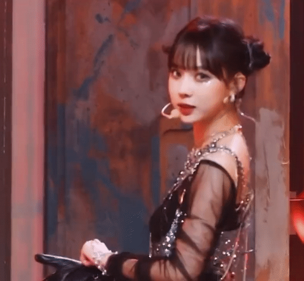 Quá trình tạo nên thumnail đang gây sốt của Winter. Quá trình tạo nên thumnail đang gây sốt của Winter.