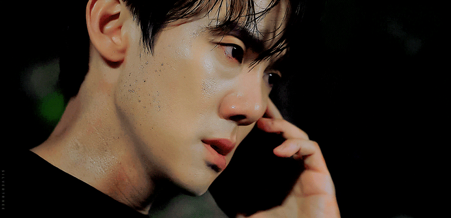 Phân cảnh này không hề dễ, bởi nó đòi hỏi sự kiểm soát cảm xúc thật tinh tế, chuẩn chỉnh của diễn viên để không biến các câu thoại trở thành mệnh lệnh vô cảm, hoặc biểu cảm bị cường điệu hay không tới. - Ảnh: silvertrhee Phân cảnh này không hề dễ, bởi nó đòi hỏi sự kiểm soát cảm xúc thật tinh tế, chuẩn chỉnh của diễn viên để không biến các câu thoại trở thành mệnh lệnh vô cảm, hoặc biểu cảm bị cường điệu hay không tới. - Ảnh: silvertrhee