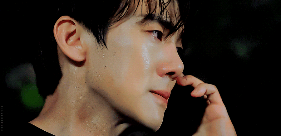 Phân cảnh này không hề dễ, bởi nó đòi hỏi sự kiểm soát cảm xúc thật tinh tế, chuẩn chỉnh của diễn viên để không biến các câu thoại trở thành mệnh lệnh vô cảm, hoặc biểu cảm bị cường điệu hay không tới. - Ảnh: silvertrhee Phân cảnh này không hề dễ, bởi nó đòi hỏi sự kiểm soát cảm xúc thật tinh tế, chuẩn chỉnh của diễn viên để không biến các câu thoại trở thành mệnh lệnh vô cảm, hoặc biểu cảm bị cường điệu hay không tới. - Ảnh: silvertrhee