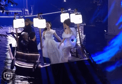 Vui nào bằng vui đi trẩy hội cùng Tạ Na! Vui nào bằng vui đi trẩy hội cùng Tạ Na!