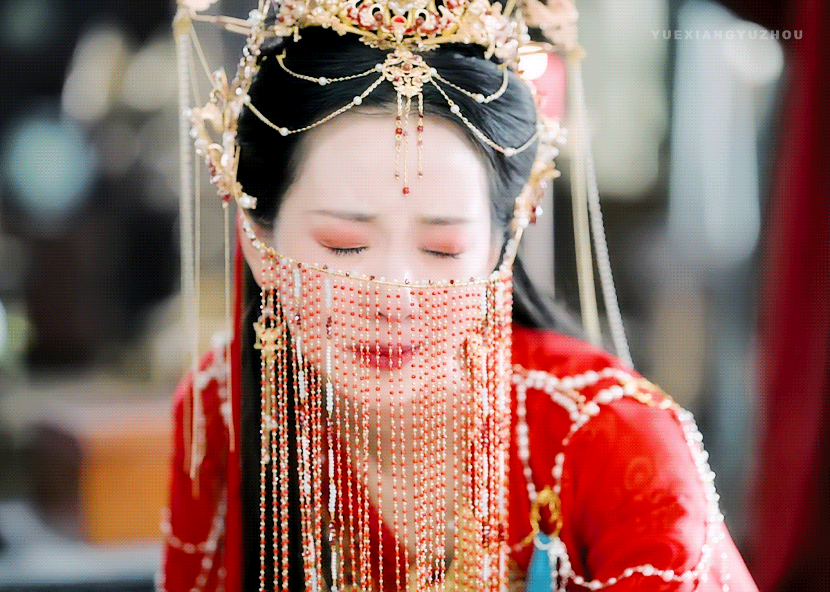 Cảnh khóc cũng đẹp rung động lòng người của Trần Đô Linh từng trở thành chủ đề gây sốt cộng đồng mạng Trung Quốc.