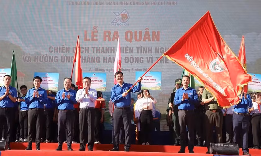 Thanh niên tình nguyện Hè hướng mạnh về biên giới, chuyển đổi số