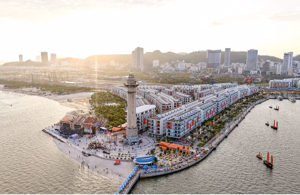 Bùng nổ lễ ra quân Sun Porto Town và Sun Festo Town