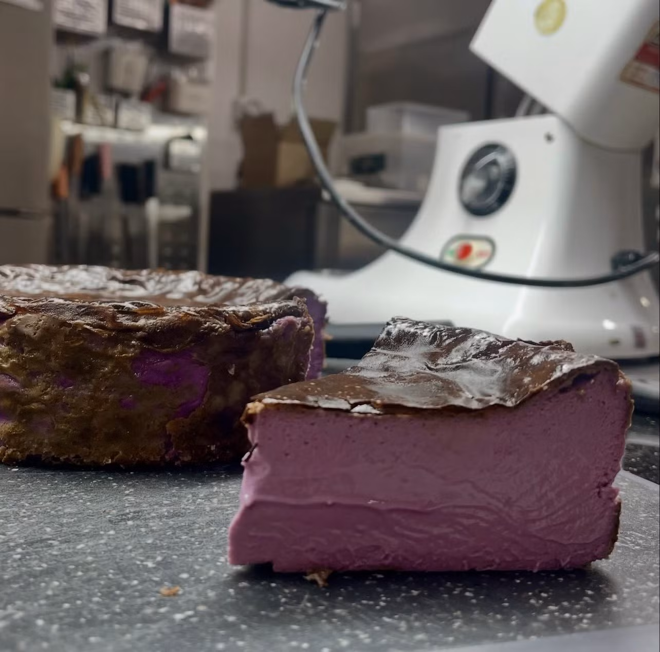mon-banh-lam-tu-ube-o-philipines.jpg