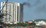Đang cháy chung cư ở Nha Trang