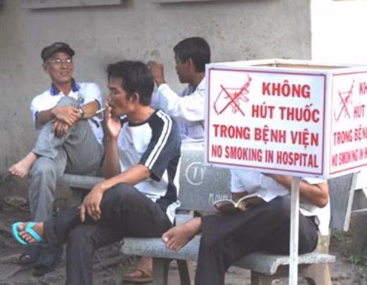 Thúc đẩy bệnh viện không khói thuốc bằng AI và camera giám sát