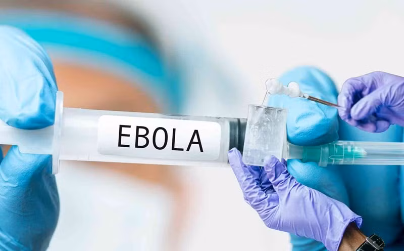 Hai phút vàng nhận diện nguy cơ lây nhiễm virus Ebola