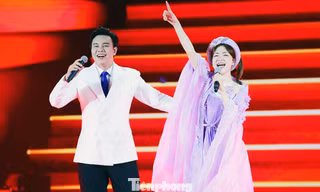 Hòa Minzy, Đông Hùng bùng nổ trong đêm nhạc thanh niên