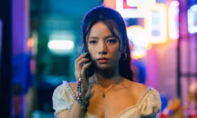 Cuộc sống của nữ diễn viên có phim ăn khách nhất lịch sử màn ảnh Việt 'Mưa đỏ' Hạ Anh thay đổi ra sao?