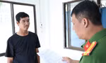 Đâm tài xế xe ôm để cướp xe máy khi về thăm bạn gái