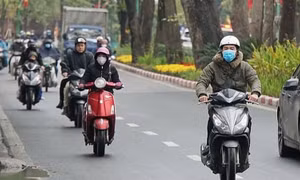 Miền Bắc đón đợt không khí lạnh đầu tiên, miền Trung mưa lớn 