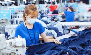 Mỹ áp thuế mới lên hàng nhập khẩu: Doanh nghiệp Việt chịu tác động ra sao?