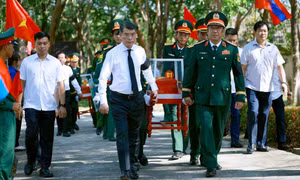 Thủ tướng Lê Minh Hưng dự lễ truy điệu, an táng 28 hài cốt liệt sĩ quân tình nguyện hy sinh tại Lào 